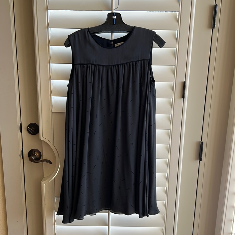 A fun and flirty rag & bone silk sleeveless dress. Size 6.